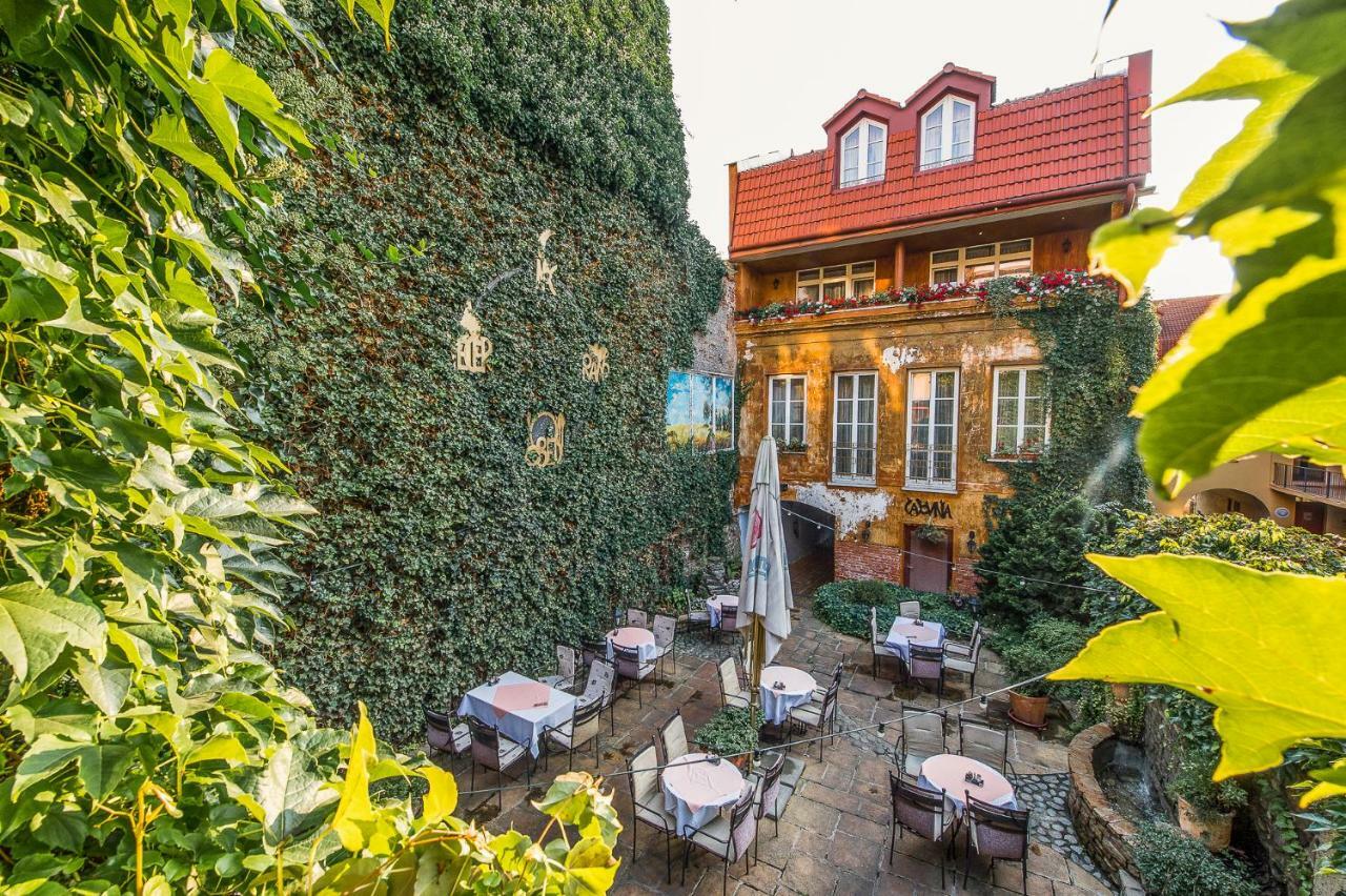 Boutique Hotel Carpe Diem Πρέσοβ Εξωτερικό φωτογραφία